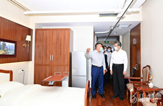 河北省委書記倪岳峰到燕達國際健康城調(diào)研