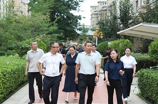 浙江省民政廳黨組書記、廳長陳斌等領(lǐng)導(dǎo)一行蒞臨燕達(dá)養(yǎng)護(hù)中心參觀調(diào)研